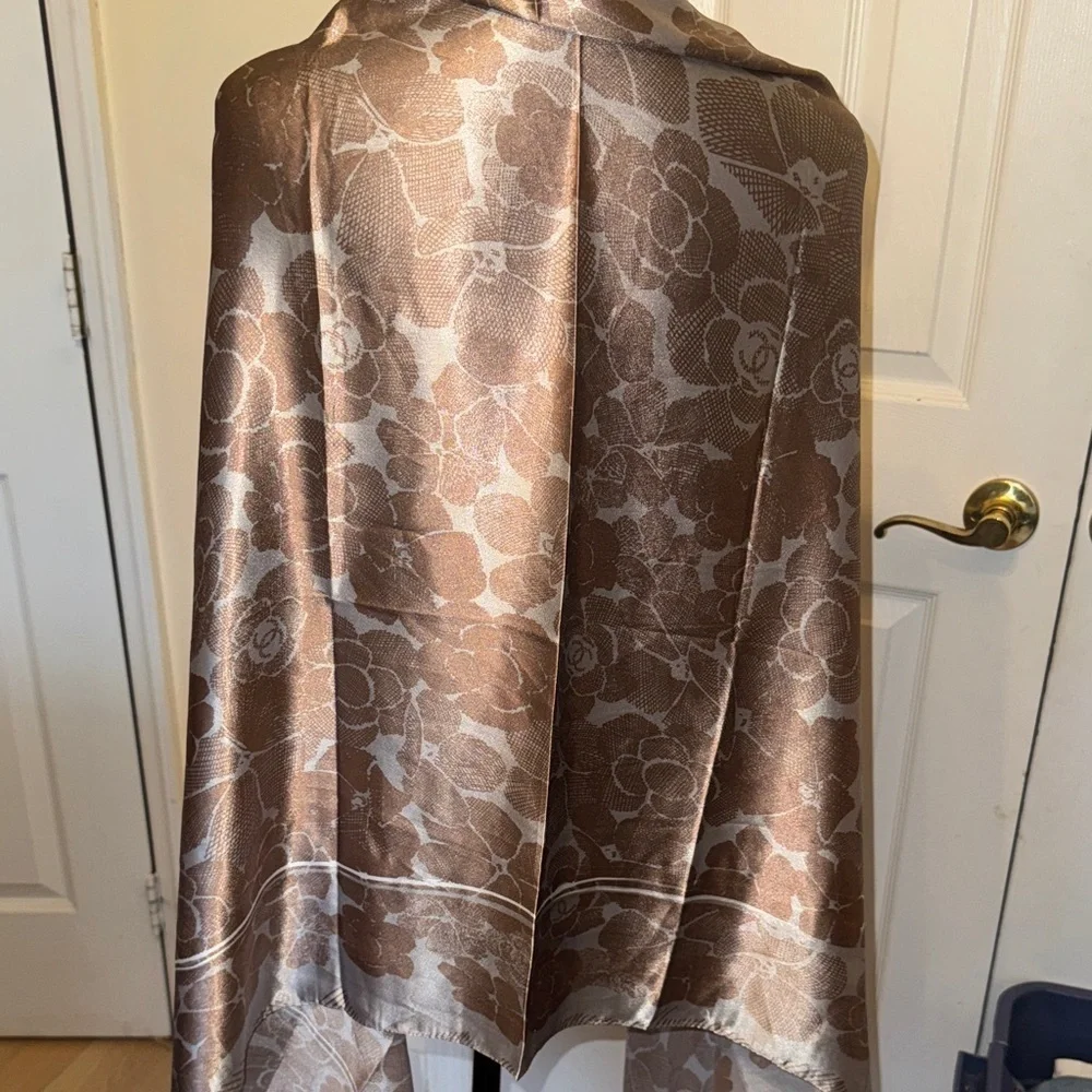 Gold and Cream Floral Scarf